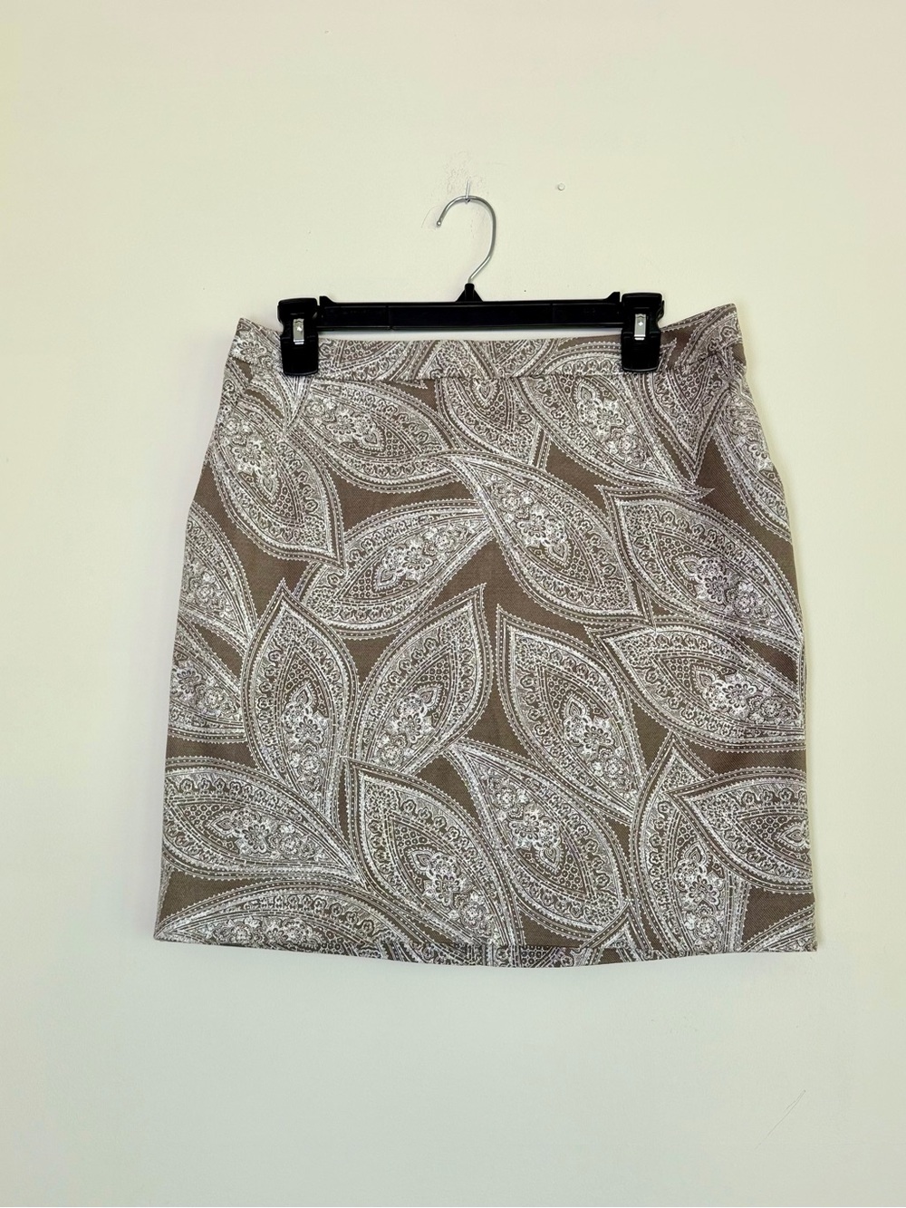 Banana Republic Taupe White Paisley Mini Skirt Cotton Size 6